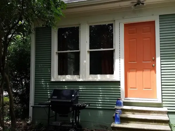 Denton, TX 76201,304 Fulton Street #B