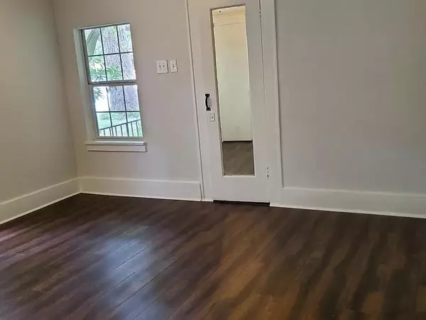 Denton, TX 76201,304 Fulton Street #B