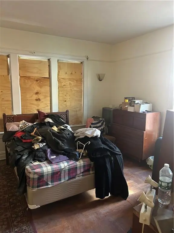 843 East 49th ST, Brooklyn, NY 11203