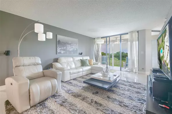 Lauderhill, FL 33319,7300 Radice Ct #303