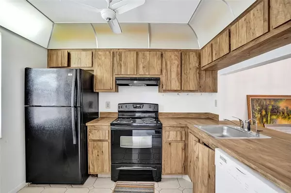 Sunrise, FL 33322,10434 Sunrise Lakes Blvd #202