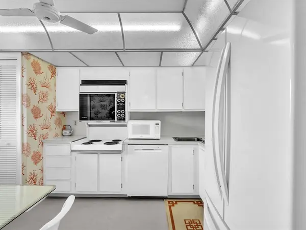 Deerfield Beach, FL 33441,1537 E Hillsboro Blvd #438