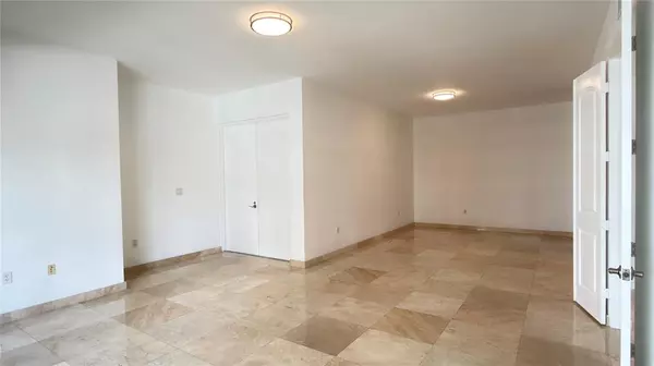 Coral Gables, FL 33134,642 Valencia #305