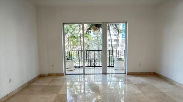 Coral Gables, FL 33134,642 Valencia #305