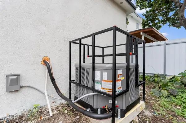 Miami, FL 33147,1430 NW 74th St