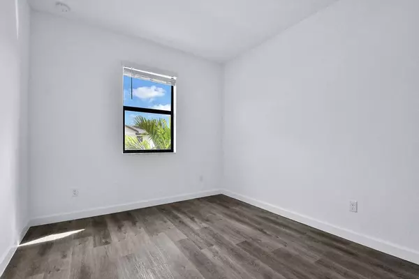 Pompano Beach, FL 33069,4083 SUNSET WAY