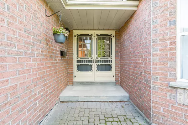 Barrie, ON L4N 7R2,230 Mary Anne DR