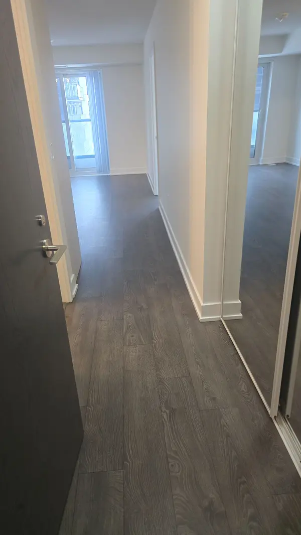 Toronto W08, ON M5T 0C9,7 Mabelle AVE #707