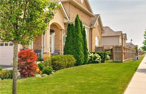 Hamilton, ON L0R 1P0,2 CELESTIAL CRES