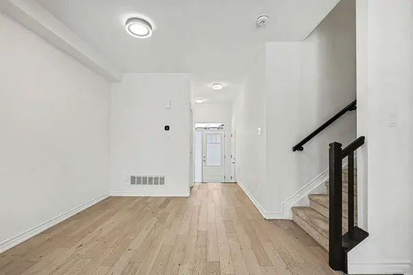 Barrhaven, ON K2J 3V5,520 Flagstaff DR