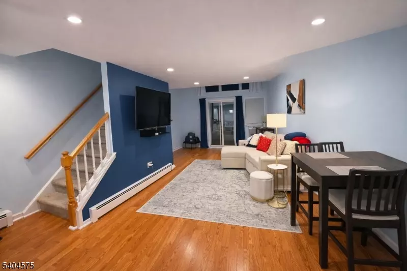 67 Victory Ct, Victory Gardens Boro, NJ 07801