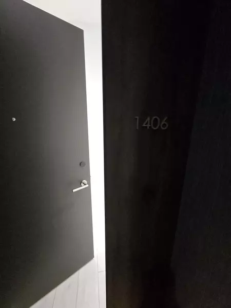 39 Mary ST #1406, Barrie, ON L4N 1S9