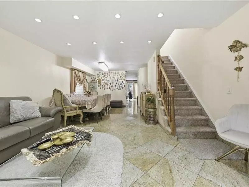 Brooklyn, NY 11234,1372 East 66th ST