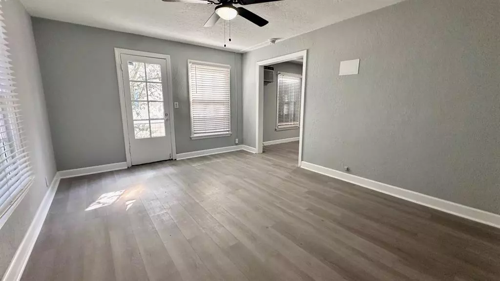 Lake Worth Beach, FL 33460,325 N Federal Hwy #1