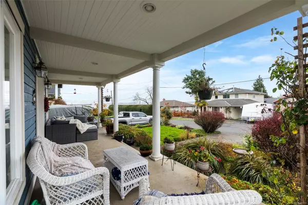 Chemainus, BC V0R 1K1,9950 Seaview St