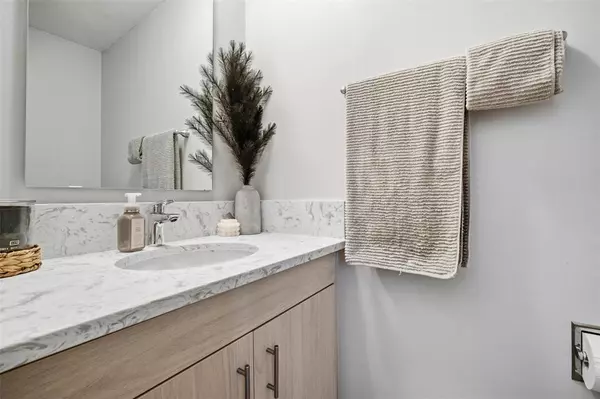 Winnipeg, MB R2Y 1N5,1040 Buchanan BLVD