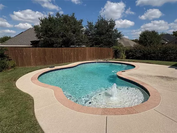 1628 Potomac Drive, Burleson, TX 76028