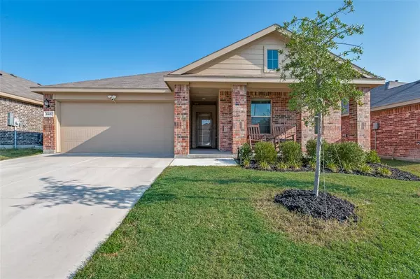 640 Emmons Creek Street, Justin, TX 76247