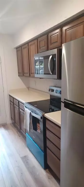 Arlington, TX 76011,2106 Rainbow Drive #4211