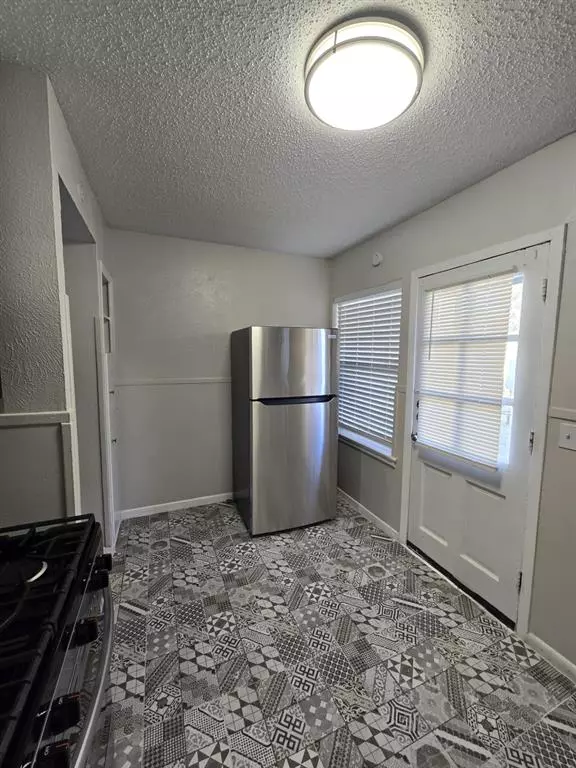 Fort Worth, TX 76107,4738 El Campo Avenue #8