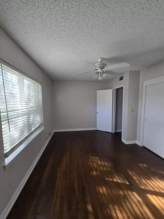 Fort Worth, TX 76107,4738 El Campo Avenue #8