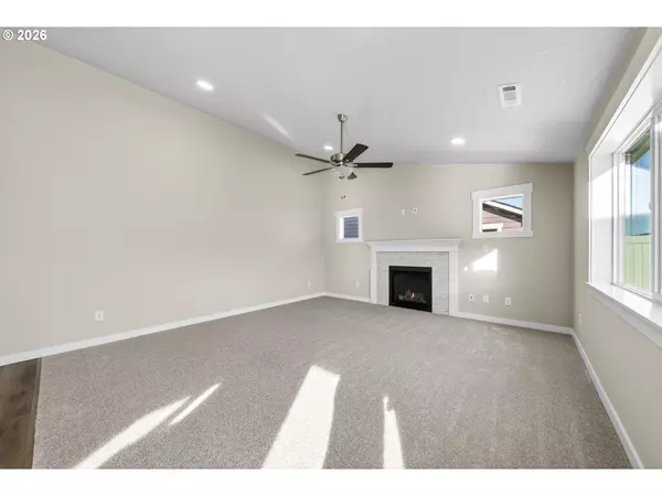 Hermiston, OR 97838,1148 SE Owyn DR