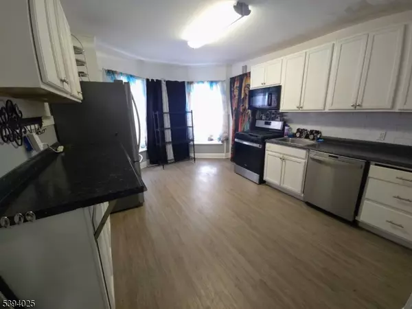 Belleville Twp., NJ 07109,19 Rossmore Pl