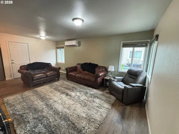 337 CYPRESS ST, Longview, WA 98632