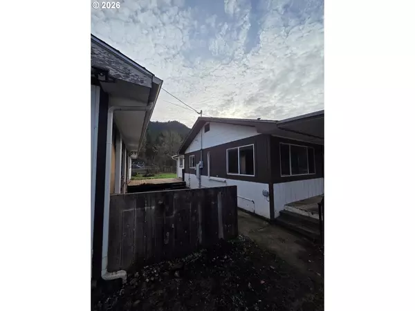 Glide, OR 97443,413 GOODREAU LN