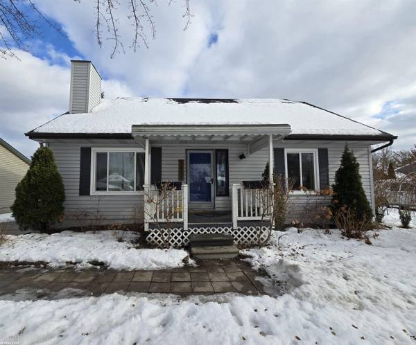 2837 Corinthia DR, Rochester Hills, MI 48309