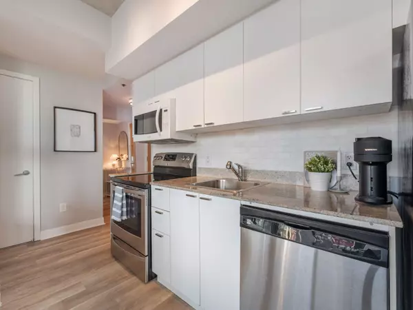 Toronto C01, ON M5V 1K5,375 King ST W #1410