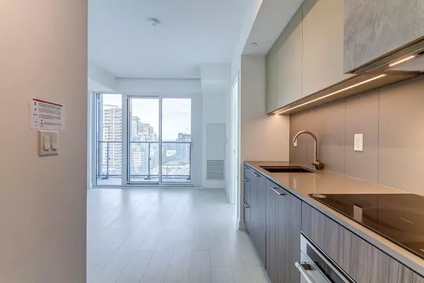 Toronto C01, ON M6K 3S4,19 Western battery RD #1617