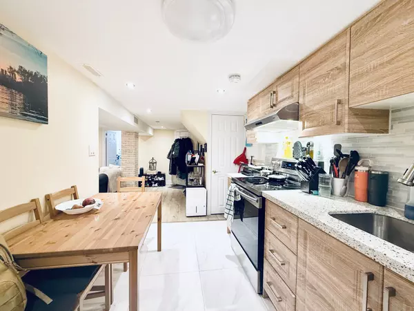 Toronto E02, ON M4C 1H4,48 Keystone AVE #Lower