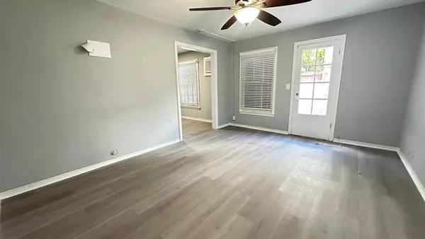 Lake Worth Beach, FL 33460,325 N Federal Hwy #2