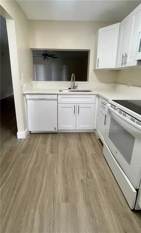 Coral Springs, FL 33071,1439 NW 94th Way #1439