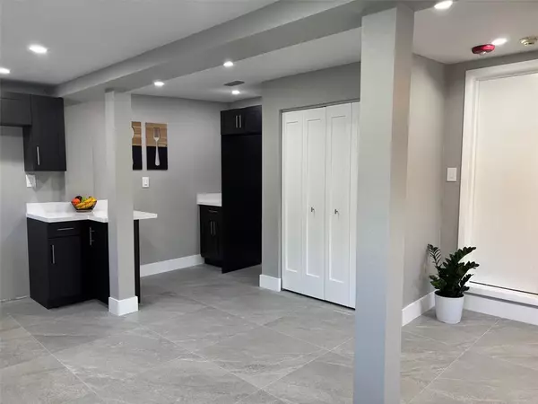 North Miami, FL 33168,13025 NW 2nd Ave