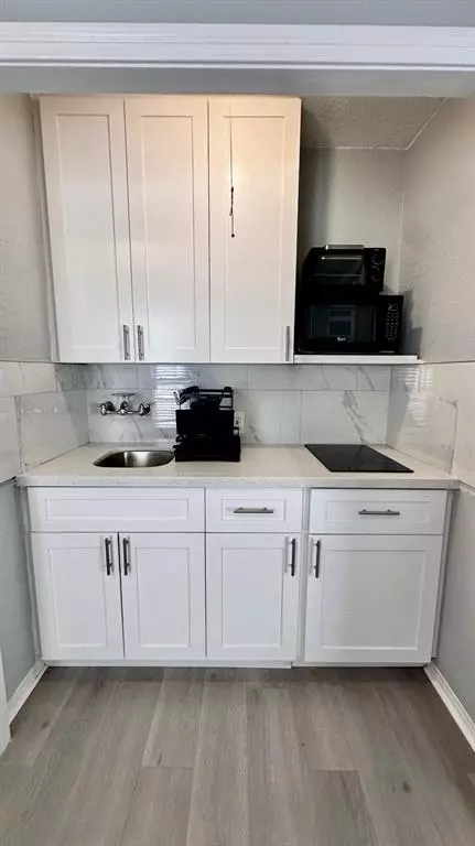 Lake Worth Beach, FL 33460,325 N Federal Hwy #3