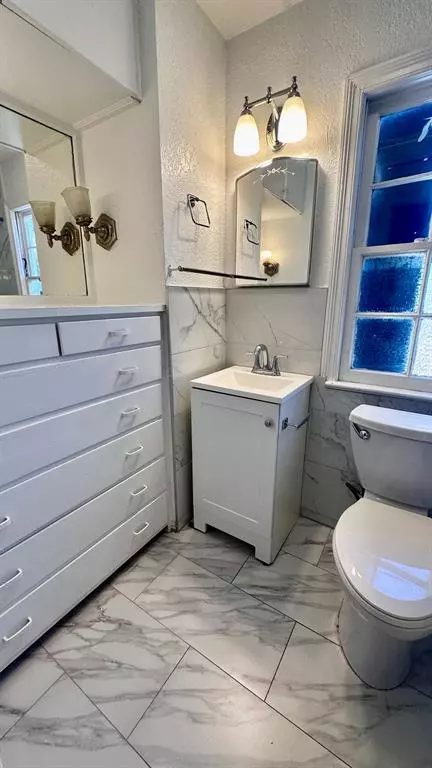 Lake Worth Beach, FL 33460,325 N Federal Hwy #3