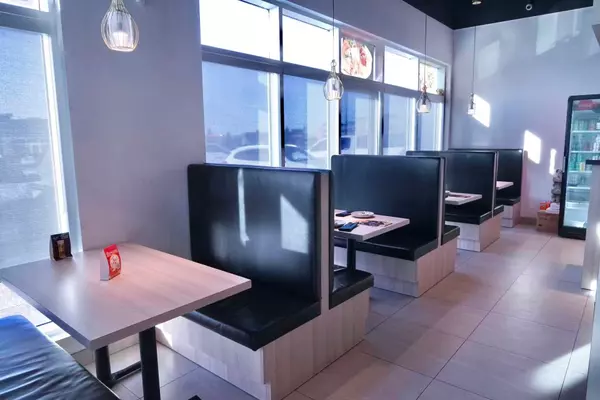 Newmarket, ON L3Y 8T3,45 Harry Walker Pkwy S #5