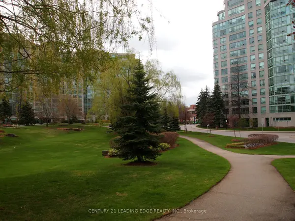 Markham, ON L3T 7N1,7805 Bayview AVE #1214