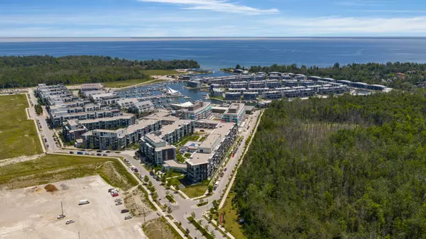 Innisfil, ON L9S 0R5,415 Sea Ray AVE #123