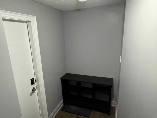 Brampton, ON L6X 0Z8,23 Royal West DR #Bsmt