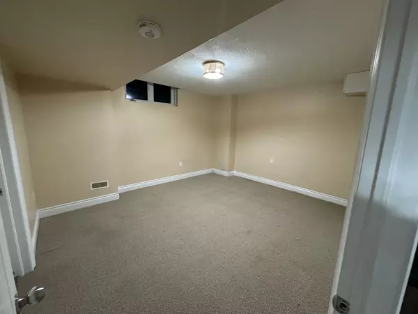 Brampton, ON L6X 0Z8,23 Royal West DR #Bsmt