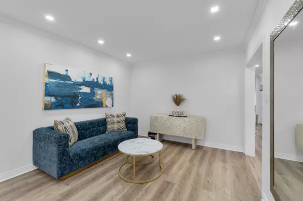 Mississauga, ON L5V 1J4,6421 Donway DR