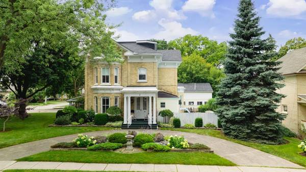 14 Nile ST, Stratford, ON N5A 4B8