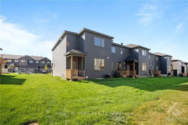 Blossom Park - Airport And Area, ON K1X 0G9,1010 KIJIK CRES