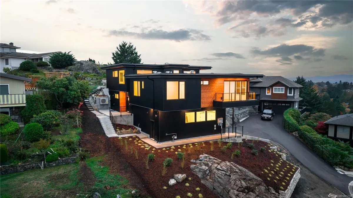 Saanich, BC V8P 2G2,3700 Kootenay Pl