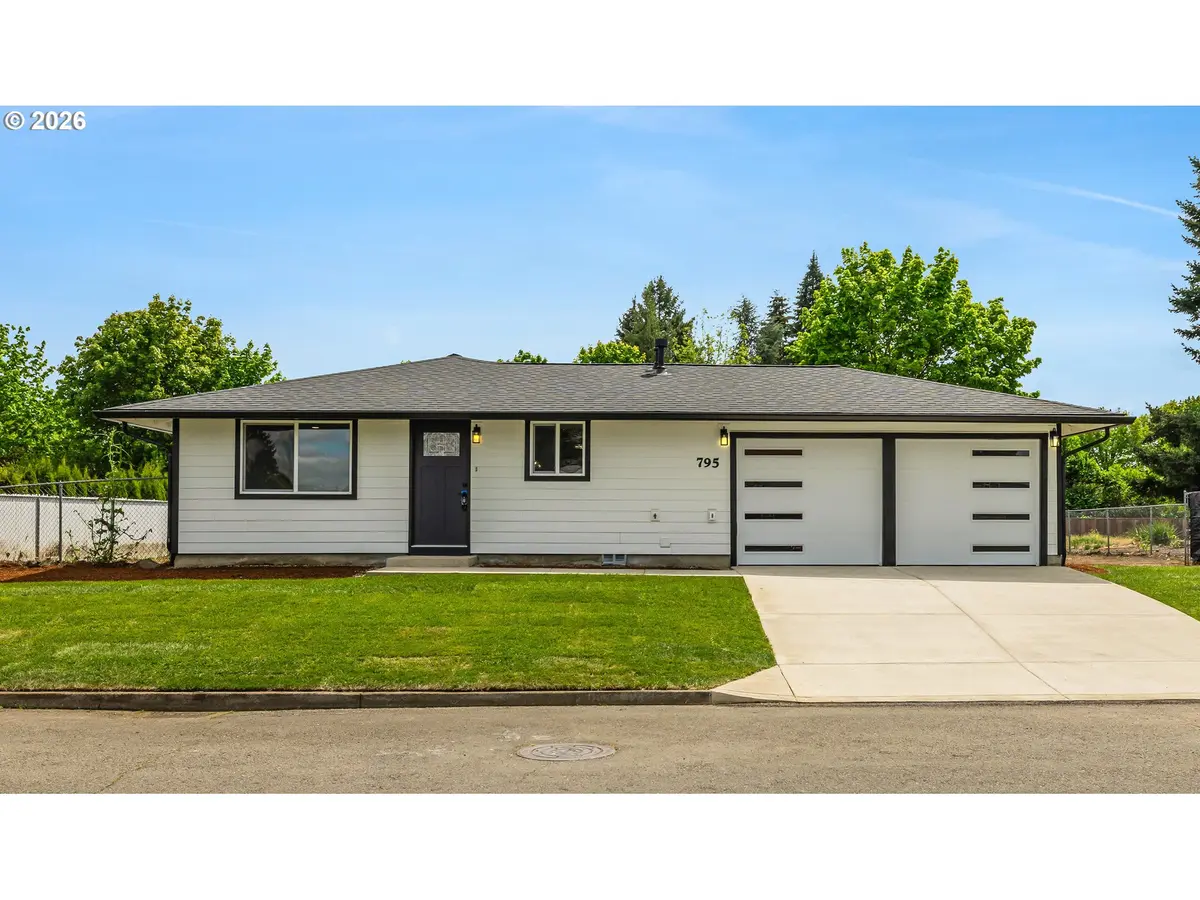 Canby, OR 97013,795 NW 6TH AVE