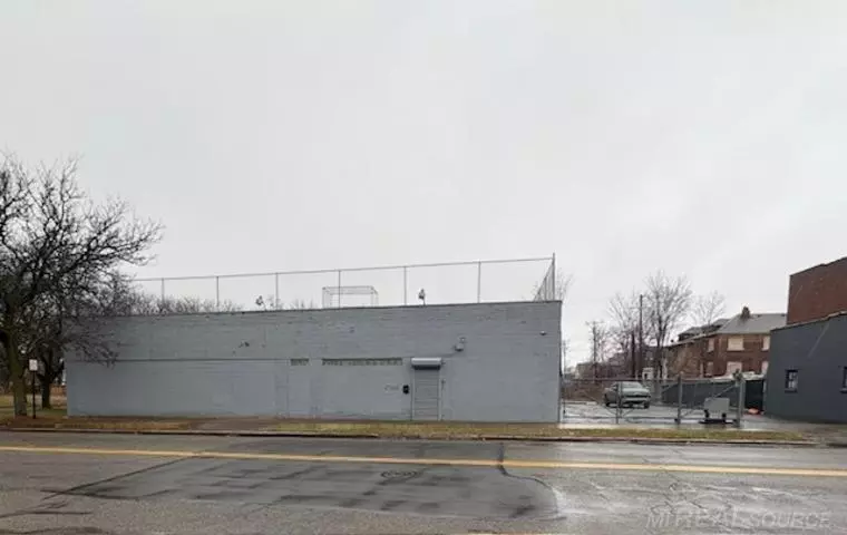 Detroit, MI 48238,2561 Puritan AVE
