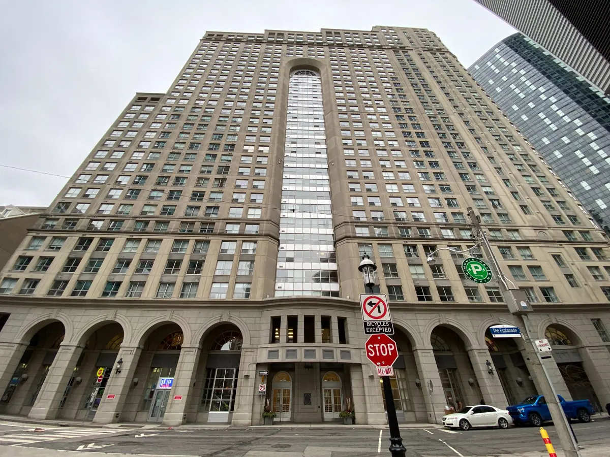 Toronto C08, ON M5E 1W5,25 The Esplanade N/A #2513